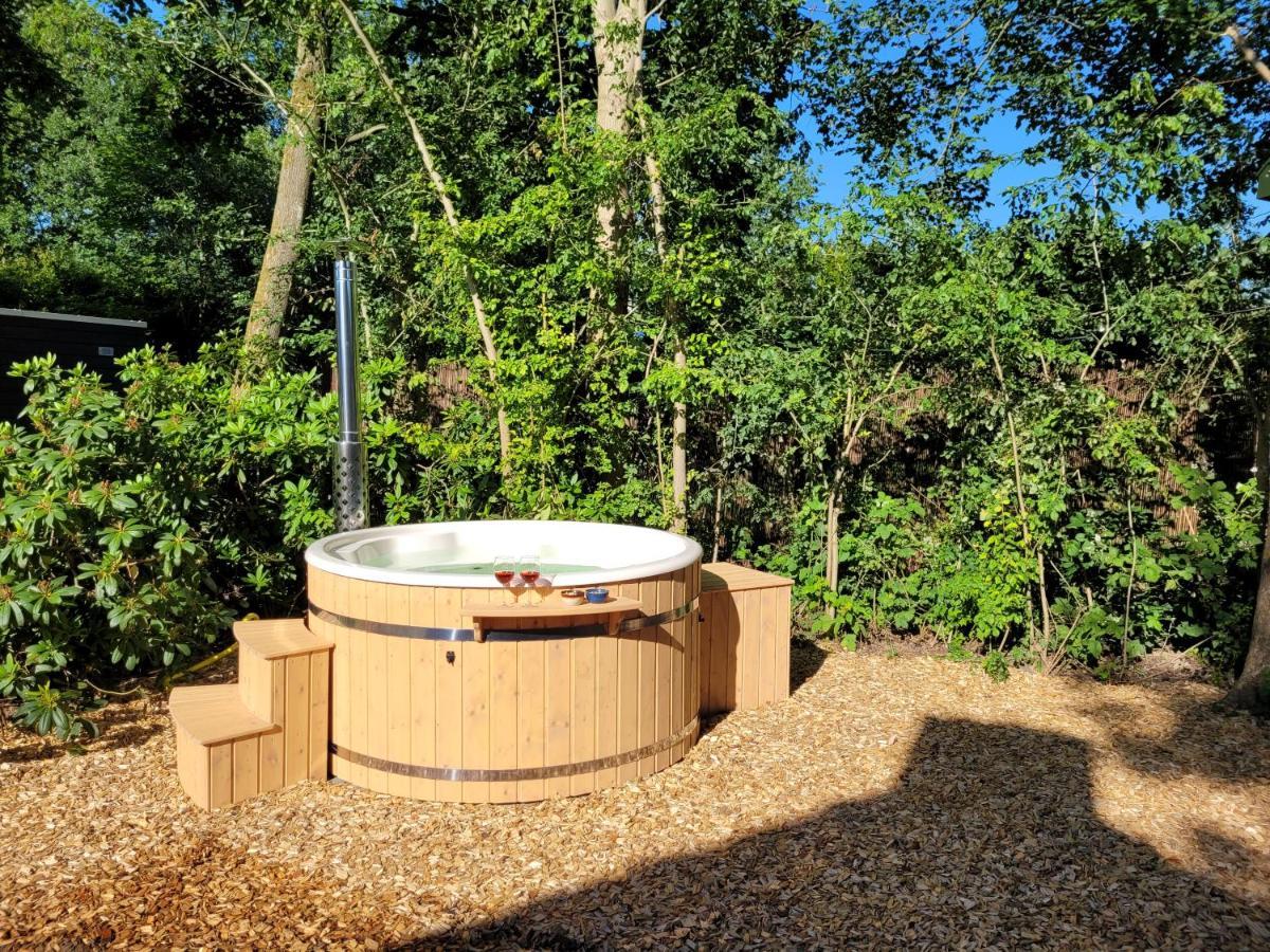 Retro Chic Wellness Met Hottub & Sauna Ewijk Exterior photo